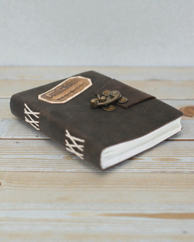 Secretum Anima – Caderno de Notas em Couro Confissão com Fecho