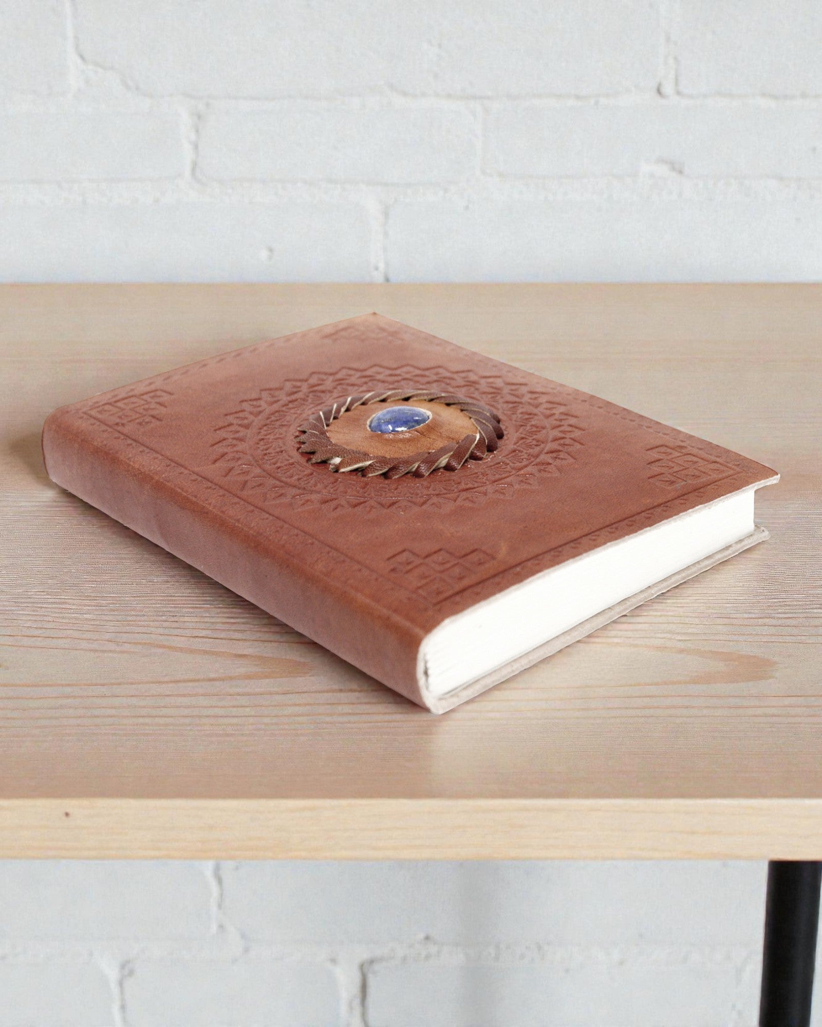 Aurora Lapis – Caderno de Notas em Couro Feito à Mão com Pedra Lapis Lazuli