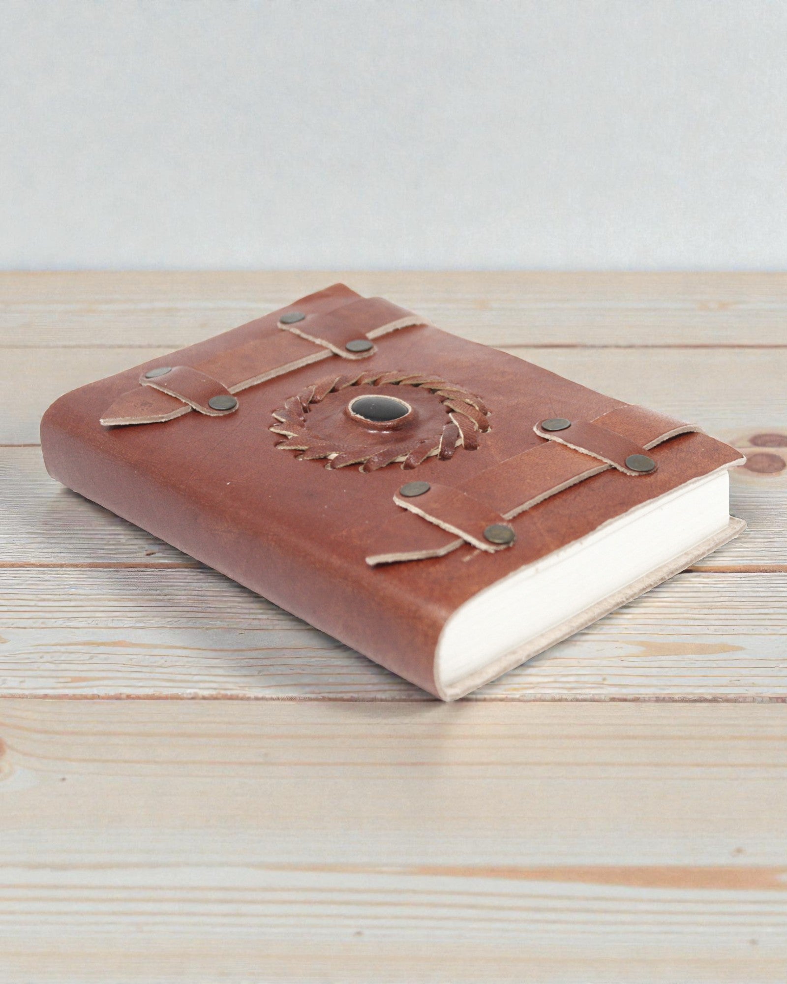 Caderno de notas em pele Ônix Preto com tiras 15x10 cm