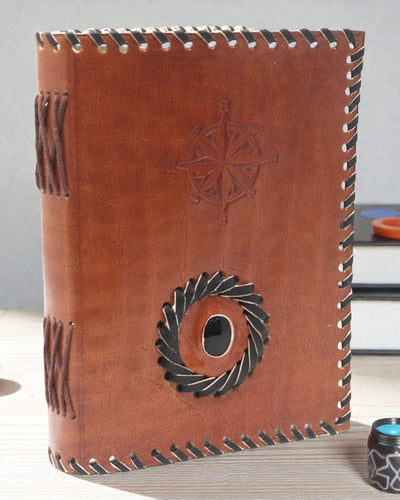 Navigator Onyx – Caderno de Notas em Couro com Detalhe de Ónix Preto e Bússola