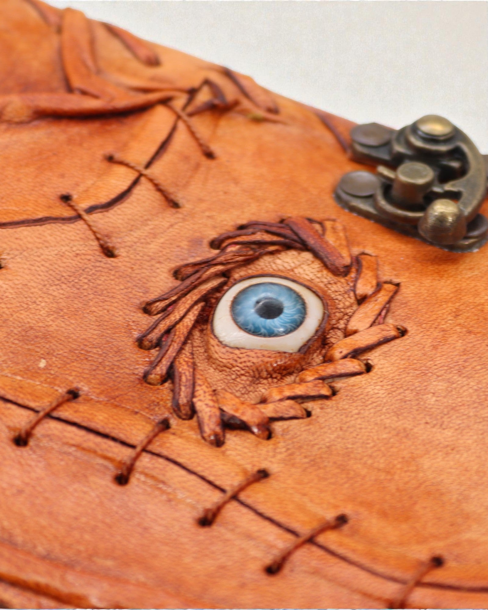 Notas em castanho-claro/bege - Decoração Olho Grego - 160 bordos recortados stron - 17x12.5cm