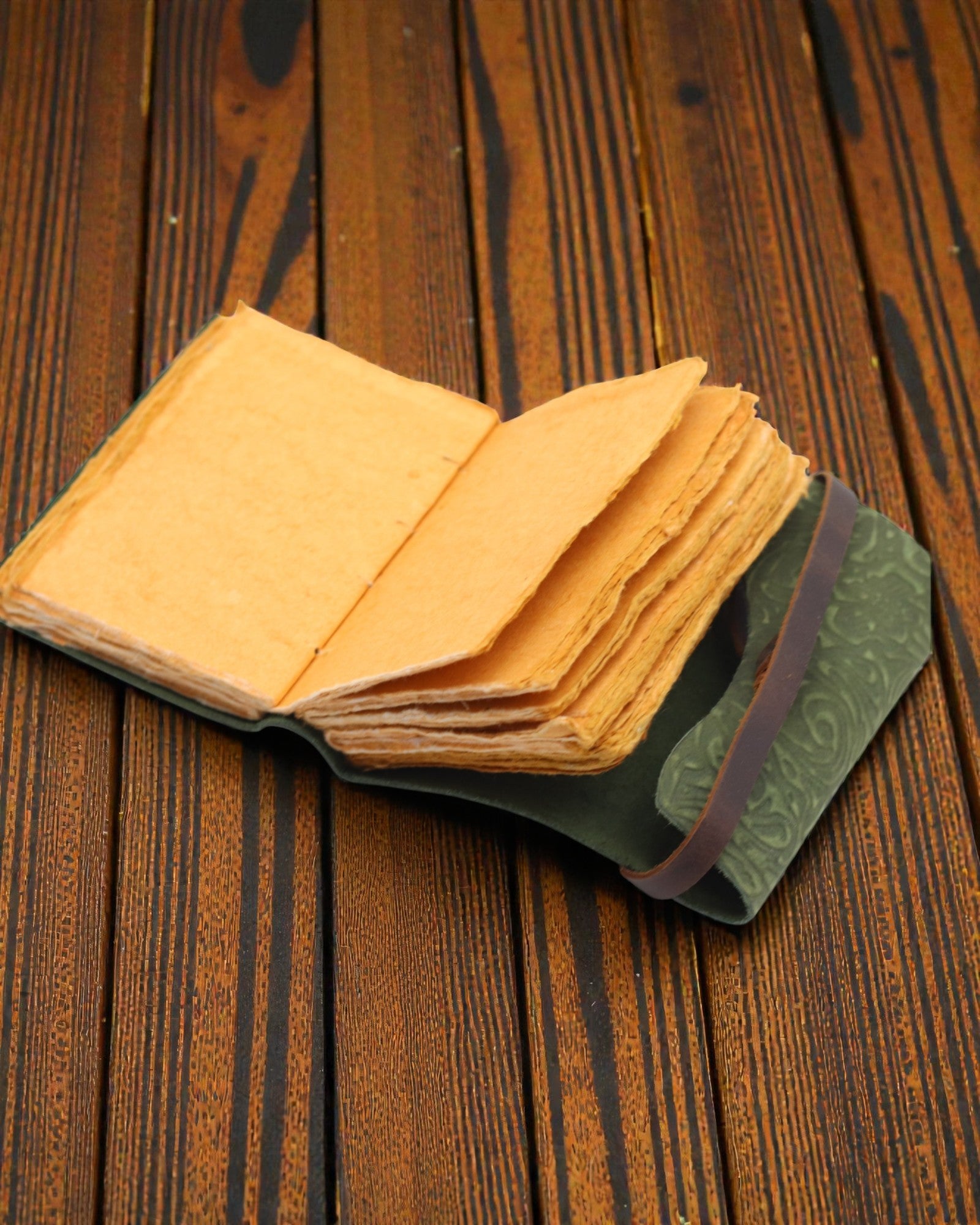 Green Maze de época – caderno de notas em pele com folhas envelhecidas 12,7 × 8,9 cm