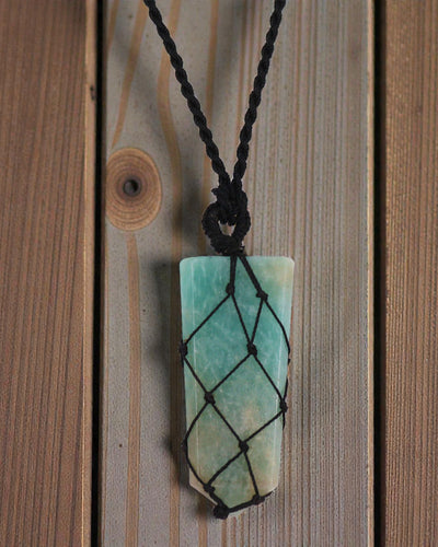 Ponto de Harmonia – Colar de Macramé com Amazonite em Ponta