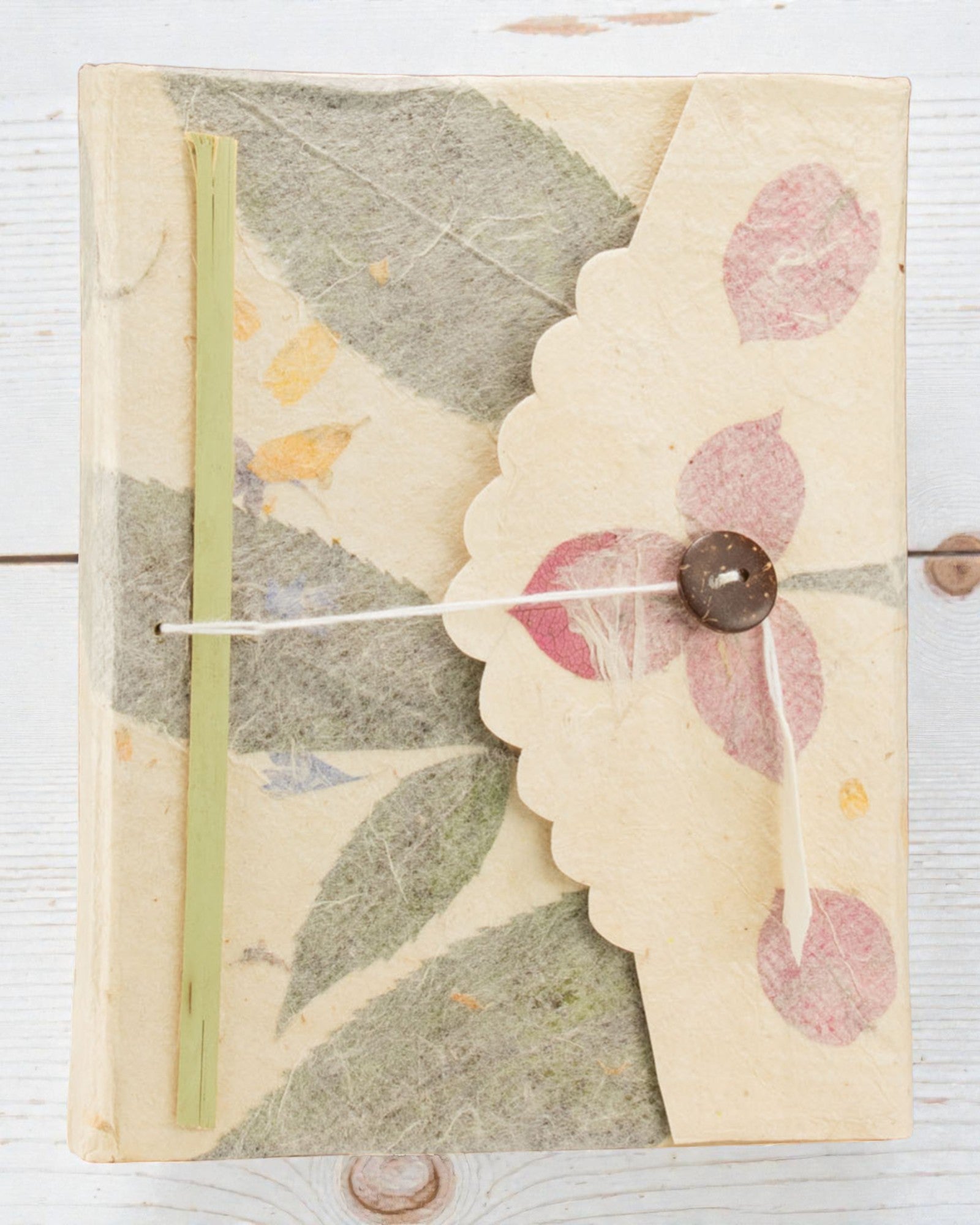 Caderno Médio Lokta Buganvília (15 x 12 cm) – 45 folhas