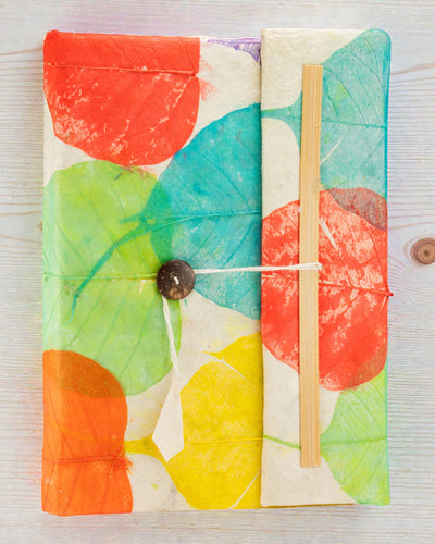 Caderno Lokta Grande Folhas Coloridas – Nature Colours (45 folhas, 21 x 15 cm)