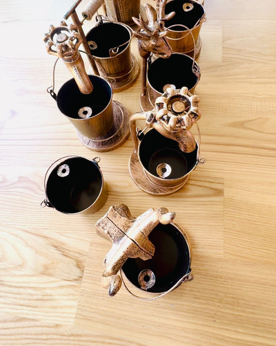 Cinzeiro Metálico Estiloso "Rustic Charm" com 19-23 cm de altura, 8 variantes à escolha, gravação a pedido