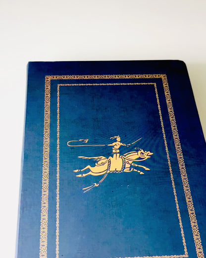 Caderno Clássico de Capa Dura com Motivo de Tricô - Azul Marinho. Possibilidade de gravação