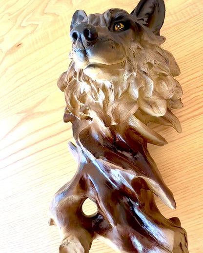 "Wilczy Duch" – Estatueta Decorativa com possibilidade de personalização com gravação, para presente
