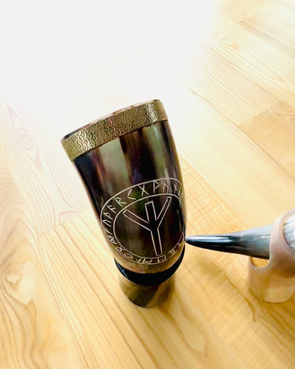 Caneca de Chifre "Viking Valor" - Gravada à Mão, Qualidade Premium - 4 variantes à escolha