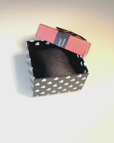 Relógio Masculino com Mecanismo Transparente - Elegância e Precisão em Moldura Dourada