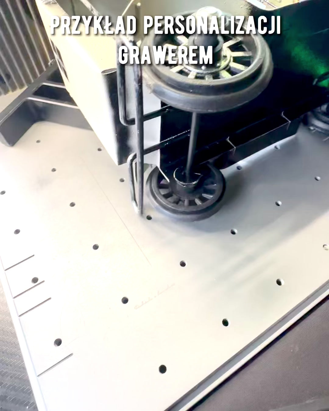 Modelo clássico de carro Retro - três variantes com opção de gravação para presente