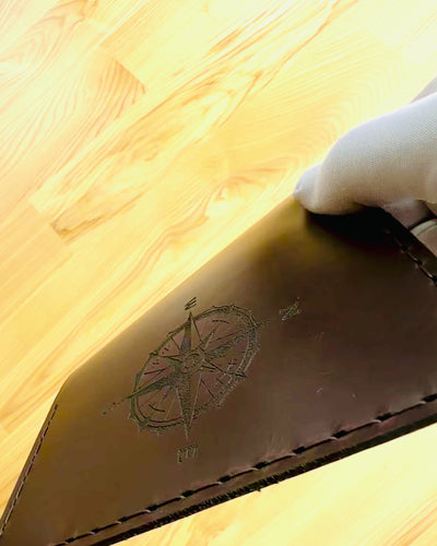 Estojo "Viajante" - Embalagem de Couro para Passaporte, personalização com gravação - 2 variantes de cor