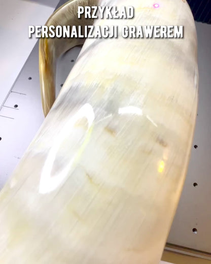 Caneca Esculpida 'Majstersztyk' com possibilidade de personalização por gravação - 5 variantes de cores