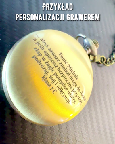 Antiga Bússola de Bolso em Bronze e Ouro com Padrão Vazado – Perfeita para Exploradores e Amantes do Retro. Personalização com gravação