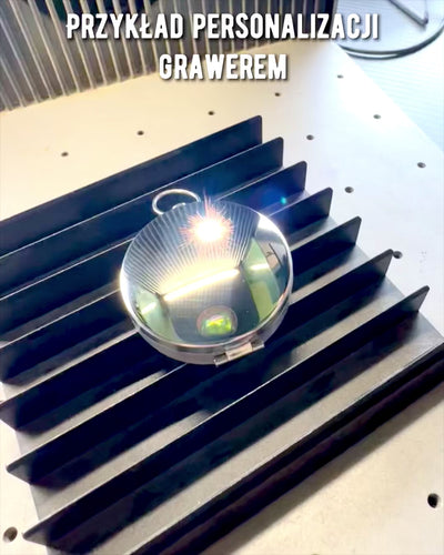 Bússola de Latão à Prova de Água com Efeito Luminoso - Essencial para Caminhadas e Campismo, personalização com gravação