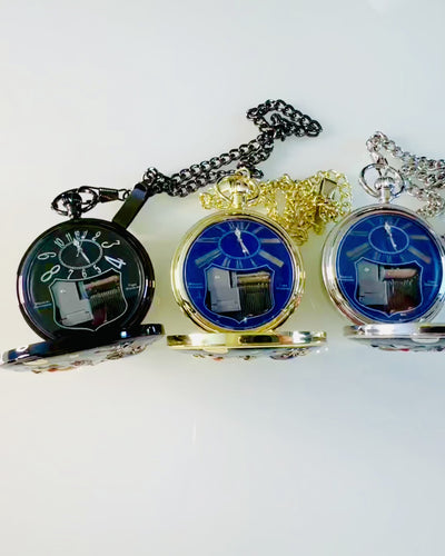 Relógio de bolso "Astrum Temporis" - Moldura prateada. Possibilidade de personalização com gravação