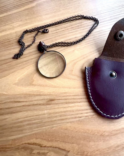 Vintage Look - Lente de Aumento de Vidro com Estojo de Couro, possibilidade de personalização com gravação