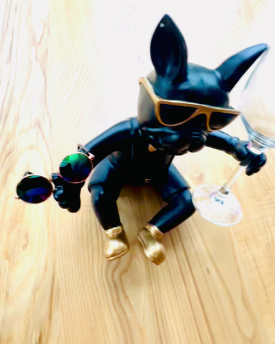 Estatueta Exclusiva "Bulldog Estiloso", cor preta, suporte para copo de vinho ou champanhe, personalização com gravação