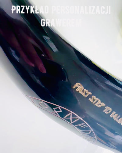 Caneca de Chifre "Viking Valor" - Gravada à Mão, Qualidade Premium - 4 variantes à escolha