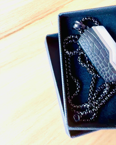 Colar masculino Dog Tag "SteelVision" – aço inoxidável, 15 variantes, personalização com gravação