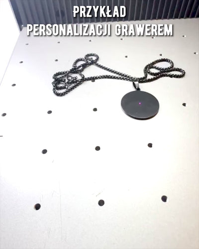 Wisiorek "Urban Elegance" – Medalhão Redondo de Aço Inoxidável em Duas Cores com Possibilidade de Personalização