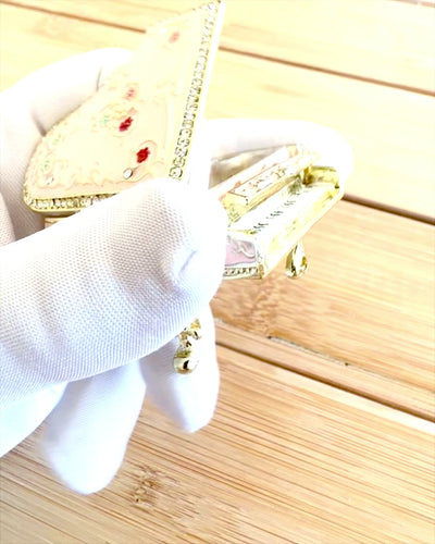 Elegante caixa de joias "Mini Piano - rosas clássicas" - com opção de gravação para presente