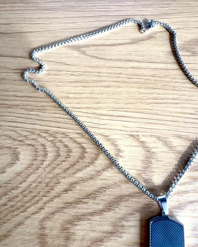 Colar masculino Dog Tag "SteelVision" – aço inoxidável, 15 variantes, personalização com gravação