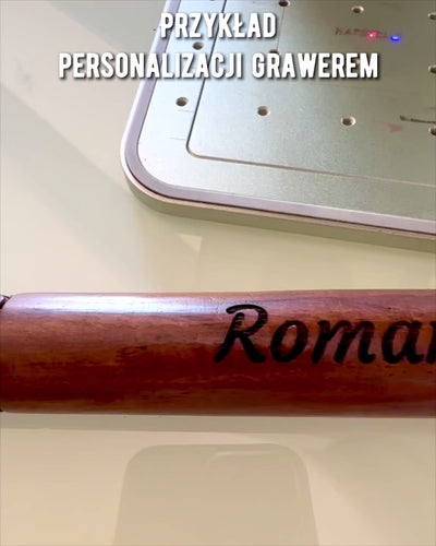 Bengala de Viagem Esculpida à Mão, para caminhar "Caminhante Real" em cor castanha com padrões