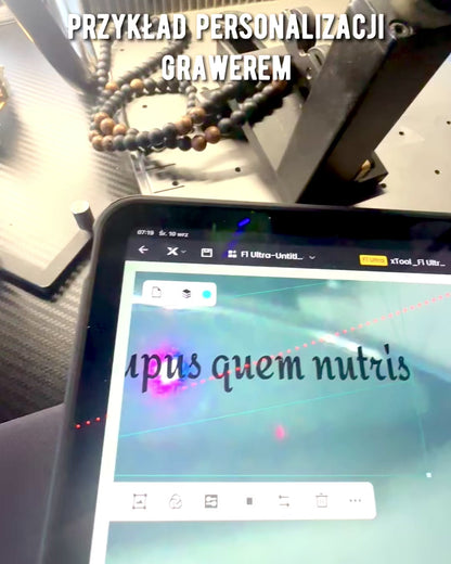 Strzała Mocy – Colar com Obsidiana Negra e Contas de Madeira, personalização com gravação para presente