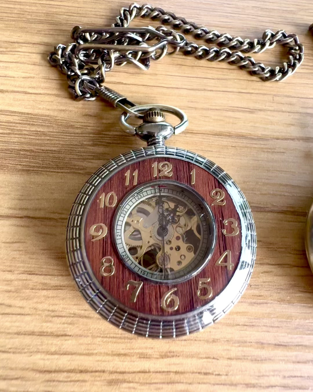 Relógio de bolso "Veritas Tempus" – cronómetro mecânico com possibilidade de gravação para presente, 2 variantes à escolha