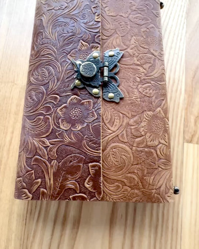 Caderno Retro de Luxo com Capa de Couro - "Vintage Elegance", 480 páginas, possibilidade de personalização com gravação