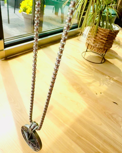 Colar Bússola "Eurla" - possibilidade de personalização com gravação