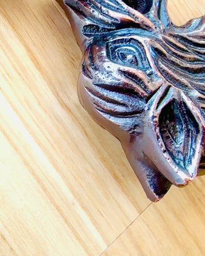 Laska Spacerowa Wolf - Madeira de Manga Indiana com Possibilidade de Gravação, castanho com adornos dourados