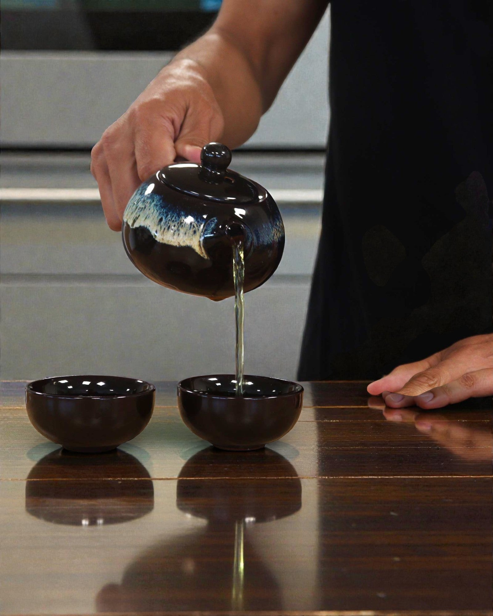 Esmalte Preto – Pequeno Conjunto de Chá com 2 Chávenas