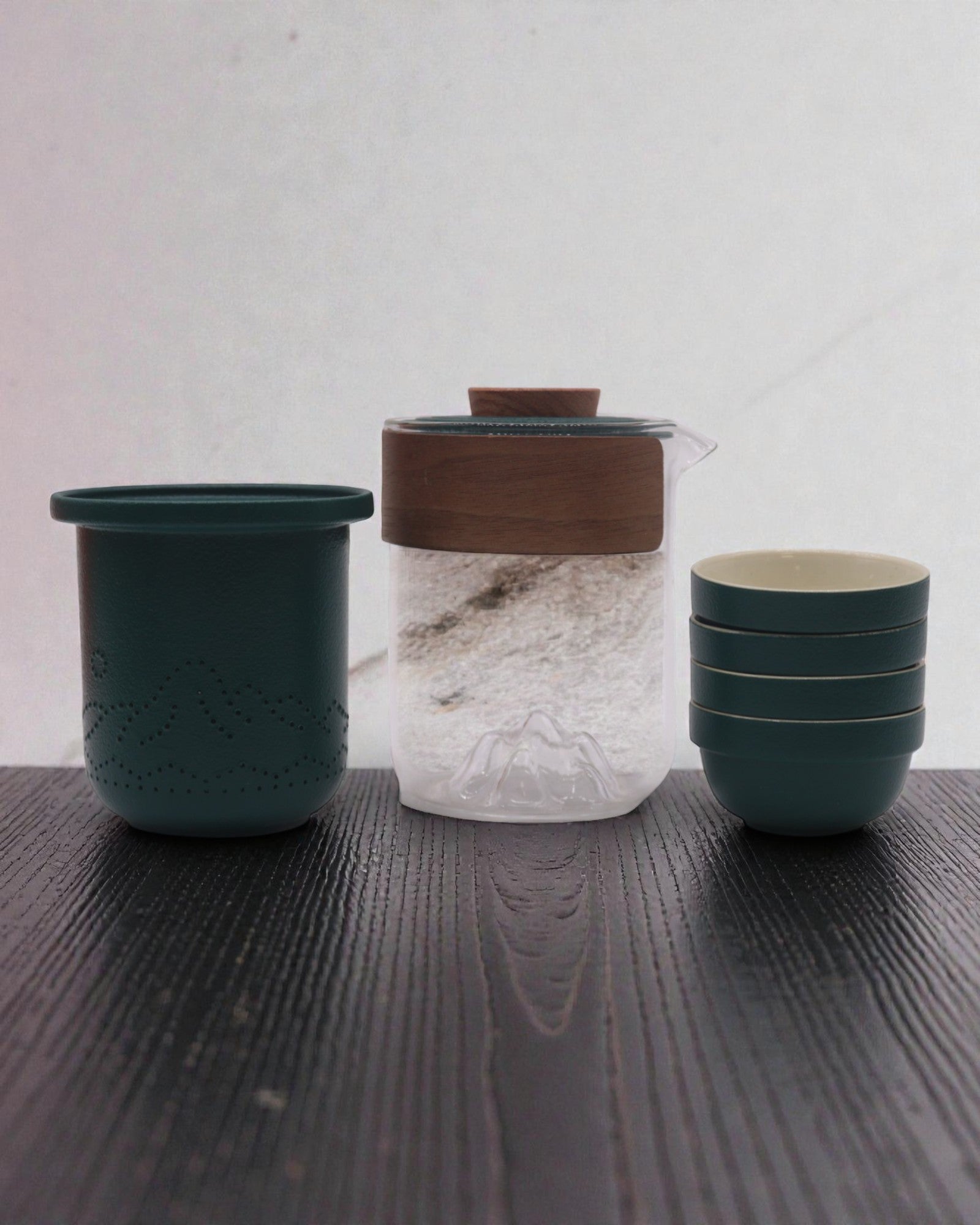 Expedição à Montanha – Conjunto de Chá para Viagem com 4 Chávenas