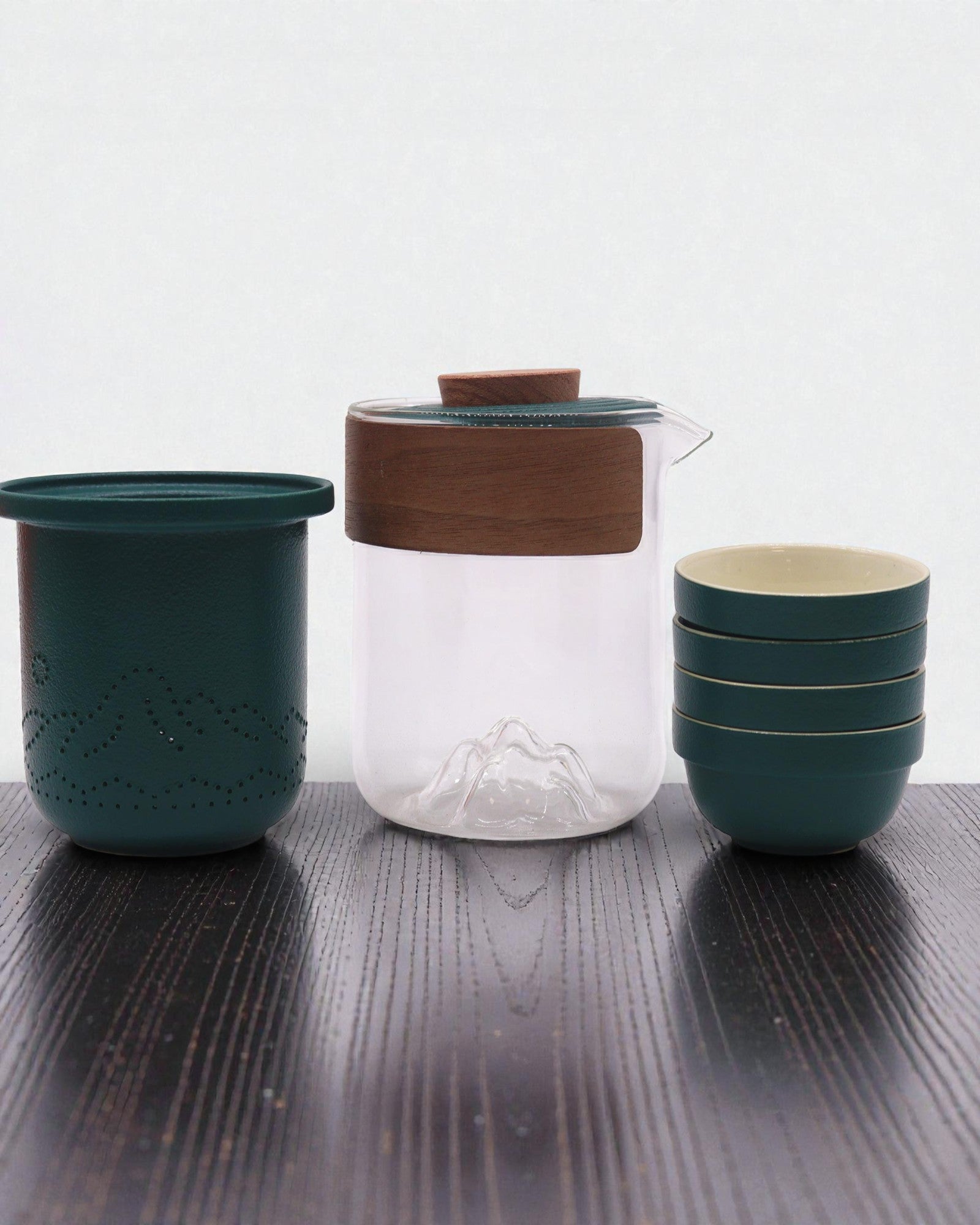 Expedição à Montanha – Conjunto de Chá para Viagem com 4 Chávenas