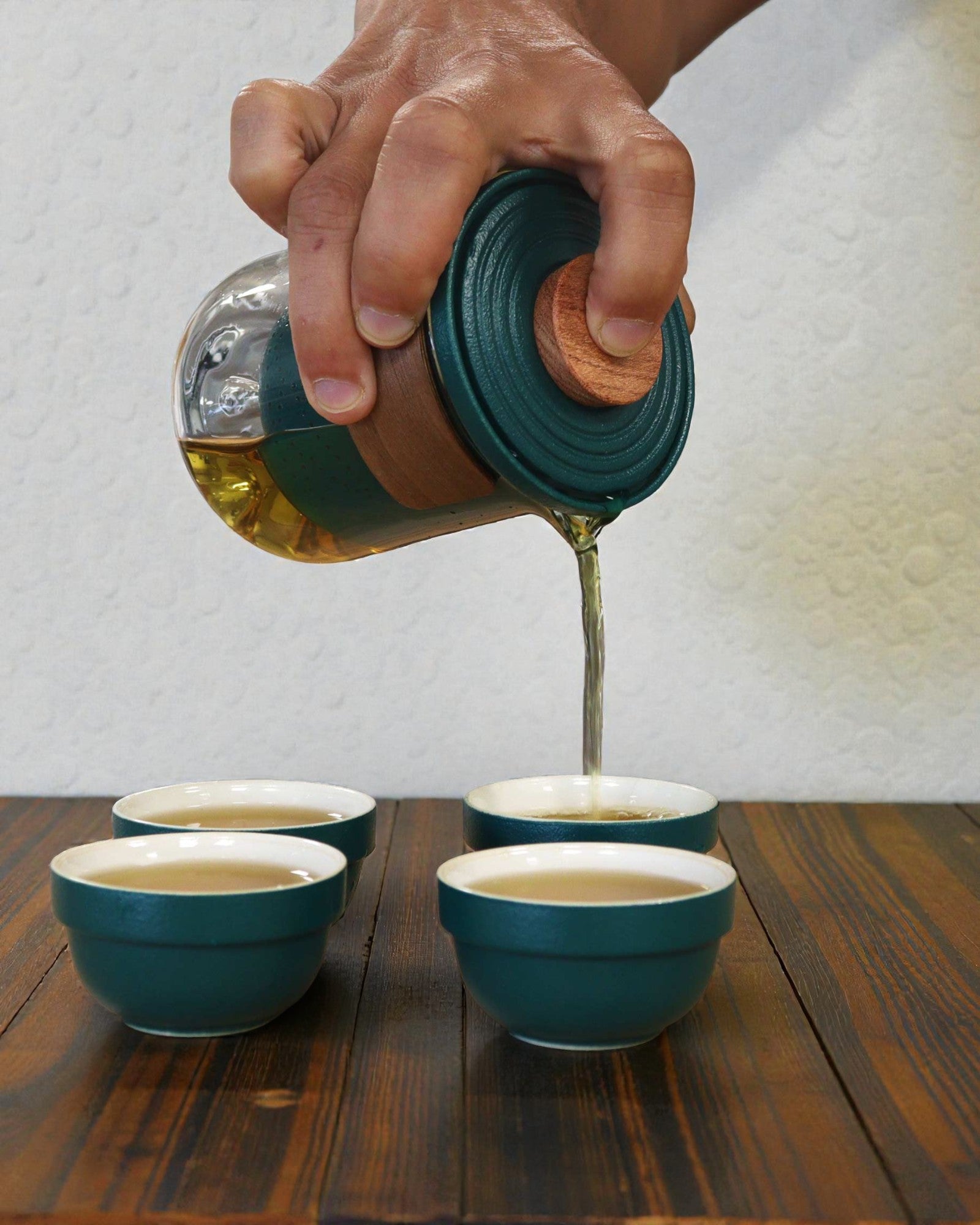 Expedição à Montanha – Conjunto de Chá para Viagem com 4 Chávenas