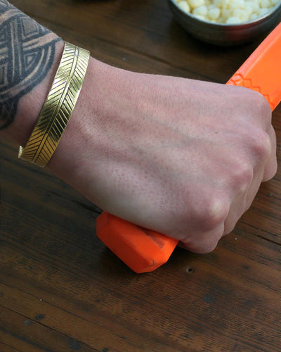 Pulseira Tibetana de Latão Folha Dourada – Tribal Larga