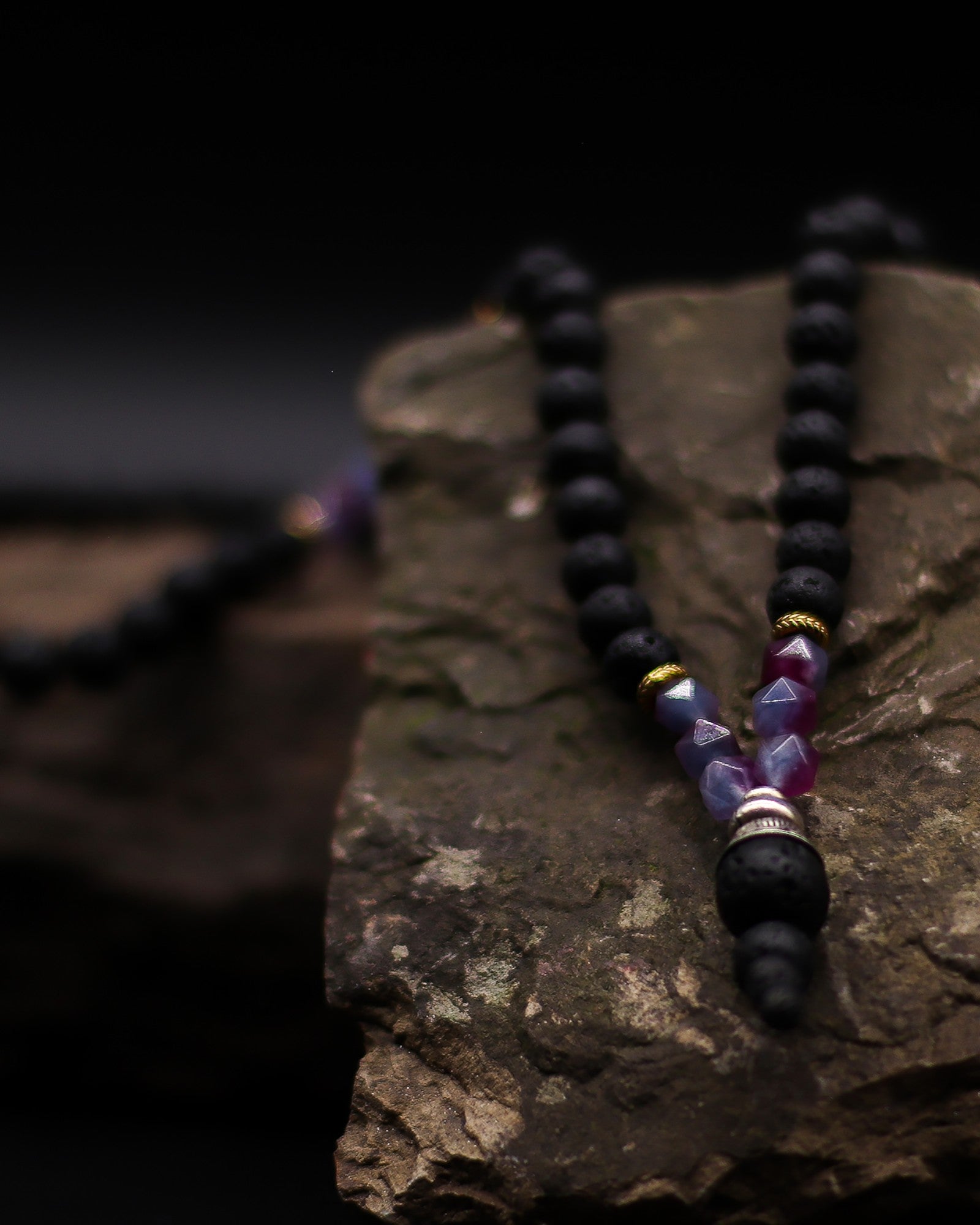 Colar Essência do Vulcão – Aceitação do Lado Sombrio